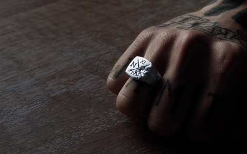 SIGNET SILVER RING
